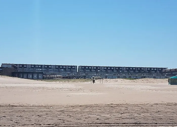 Apartment In Linda Bay Complex